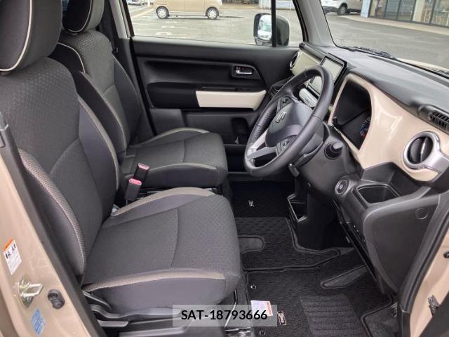 Suzuki X BEE 2020-05 8012223-4