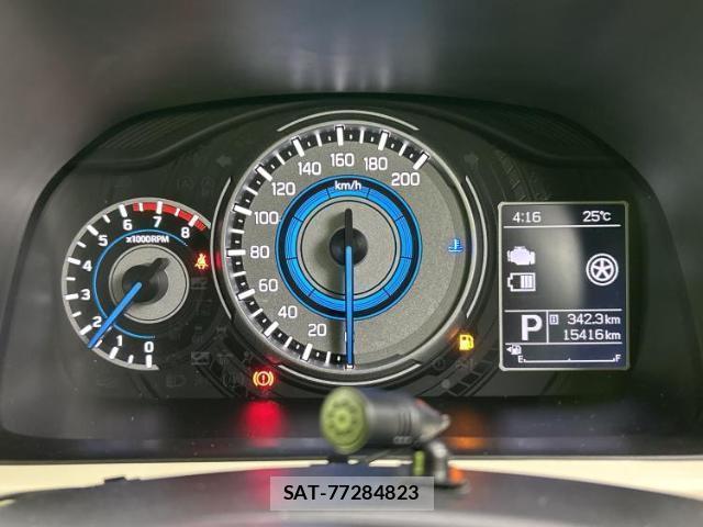 Suzuki X BEE 2019-05 8012255-12