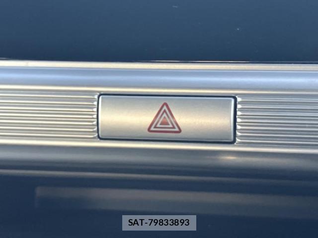 Suzuki X BEE 2019-09 8012383-16