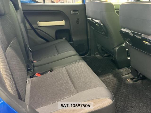 Suzuki X BEE 2018-03 8012453-4