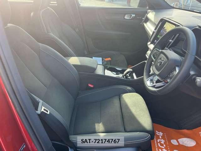 Volvo XC40 2023-10 8006568-4