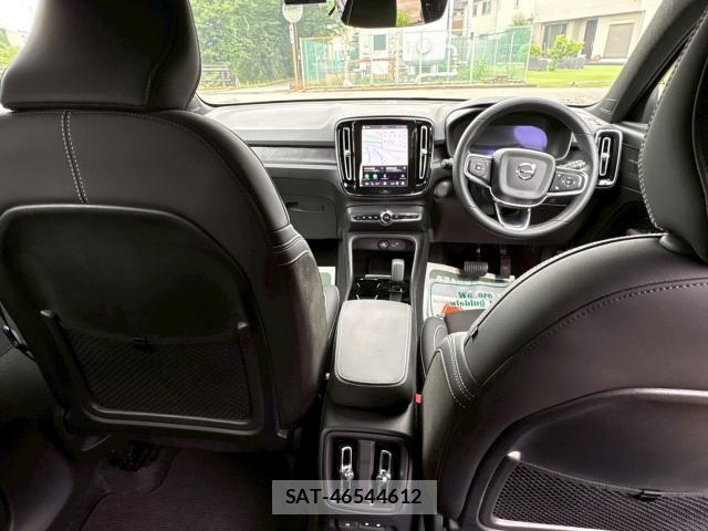Volvo XC40 2022-12 8007040-10
