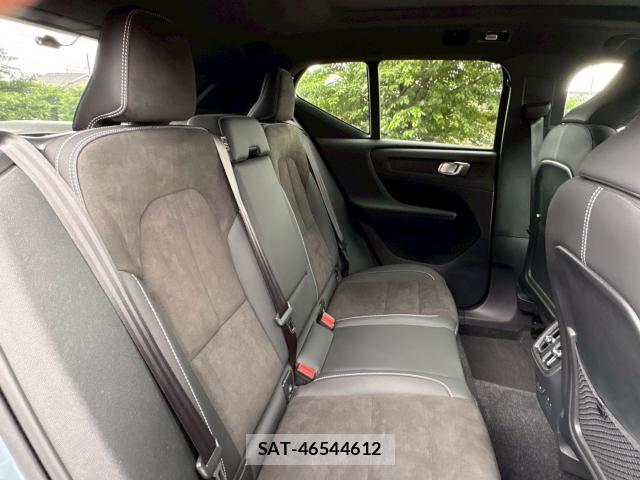 Volvo XC40 2022-12 8007040-14