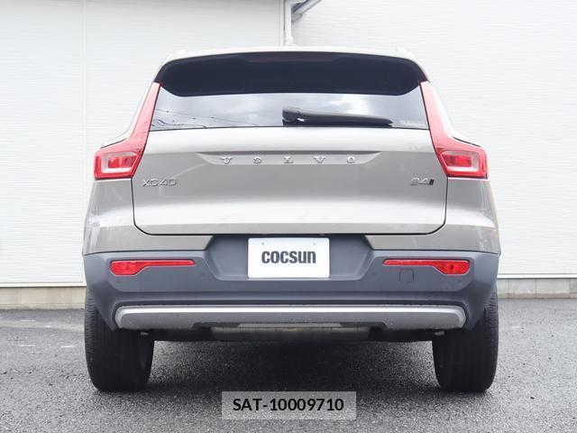 Volvo XC40 2021-06 8003457-8
