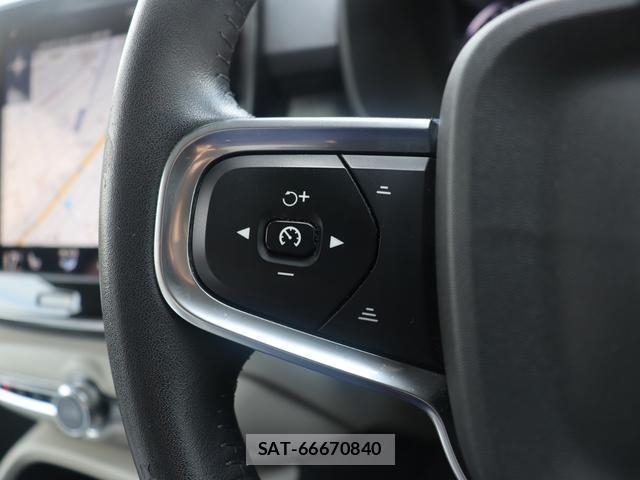 Volvo XC40 2021-02 8004855-13