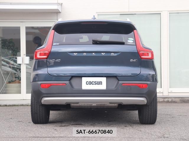 Volvo XC40 2021-02 8004855-8