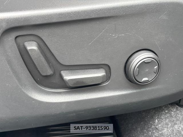 Volvo XC40 2021-09 8004872-6