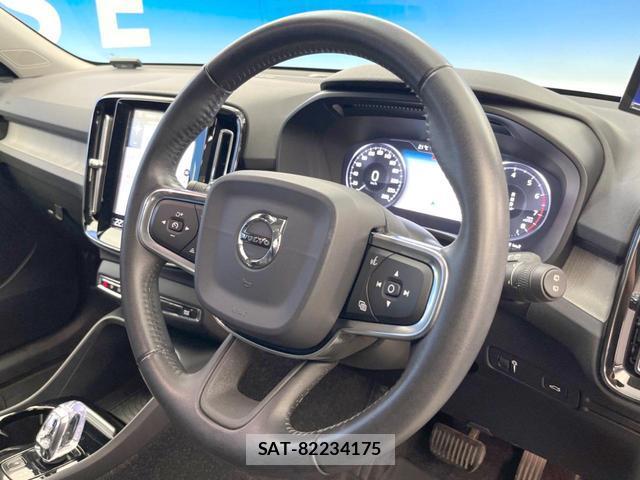 Volvo XC40 2018-09 8004977-12