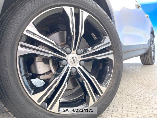 Volvo XC40 2018-09 8004977-15
