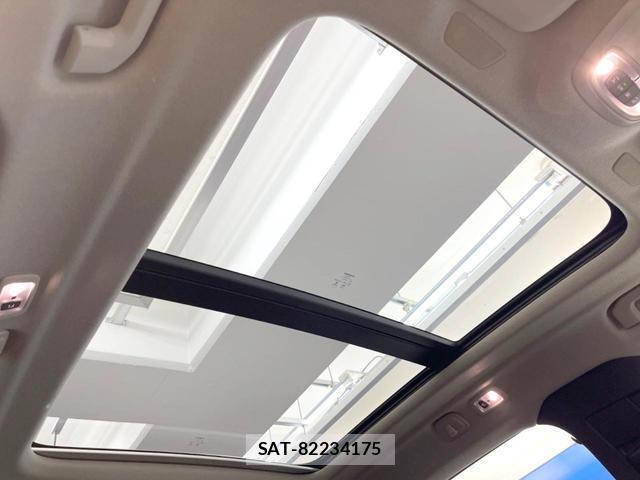 Volvo XC40 2018-09 8004977-3