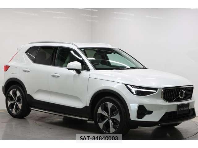 Volvo XC40 2025-07 8007043-4