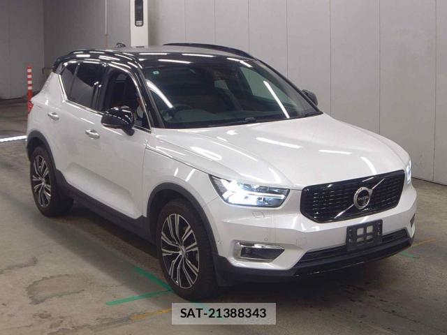 Volvo XC40 2019-03 8009317-0