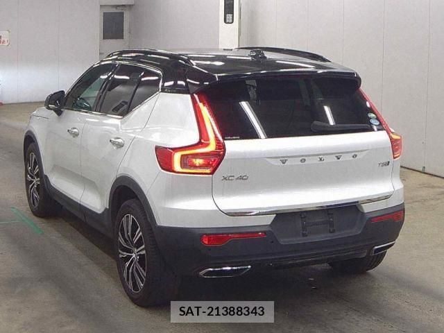 Volvo XC40 2019-03 8009317-3