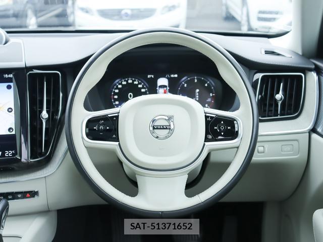 Volvo XC60 2018-05 8003455-11