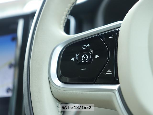 Volvo XC60 2018-05 8003455-13