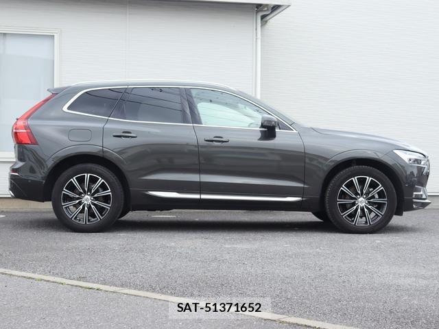 Volvo XC60 2018-05 8003455-6