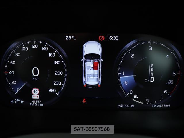 Volvo XC60 2019-06 8003456-12