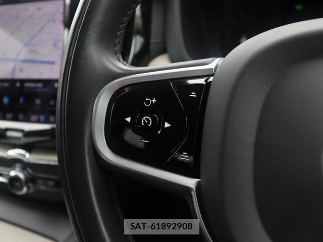 Volvo XC60 2022-10 8004853-13