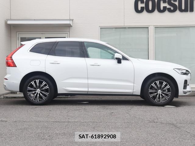 Volvo XC60 2022-10 8004853-6