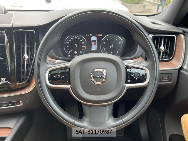 Volvo XC60 2020-12 8004870-11