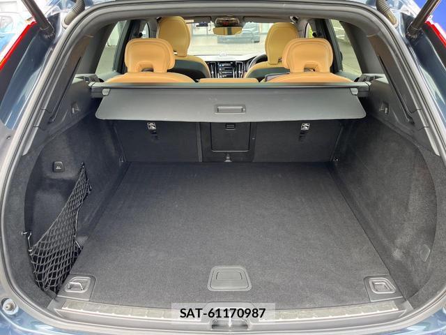 Volvo XC60 2020-12 8004870-14