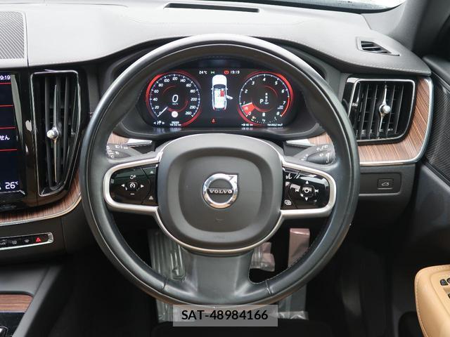 Volvo XC60 2021-05 8005113-10