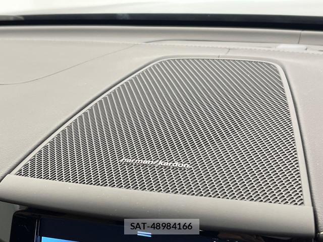 Volvo XC60 2021-05 8005113-6
