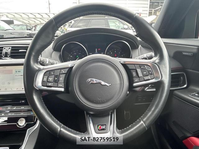 Jaguar XE 2017-03 8009580-15