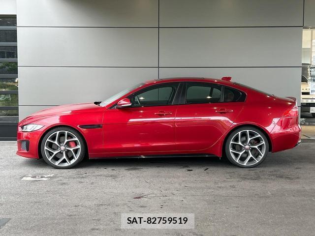 Jaguar XE 2017-03 8009580-19