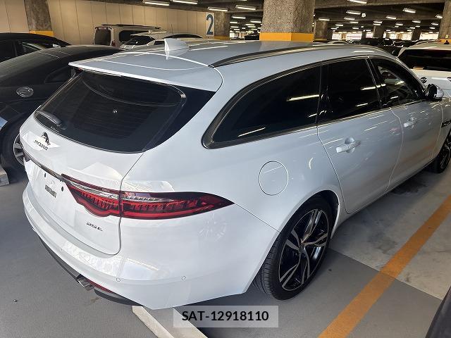 Jaguar XF 2018-03 8009773-2
