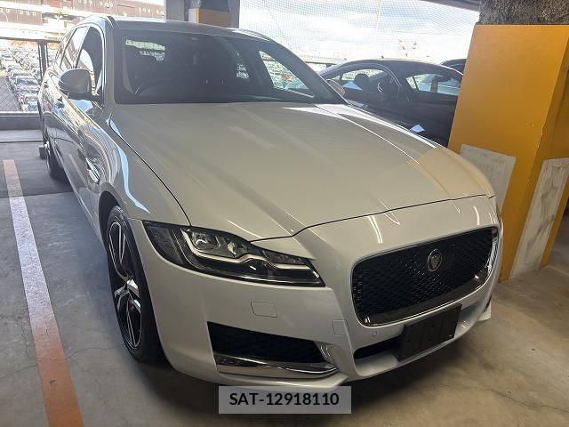 Jaguar XF 2018-03 8009773-3