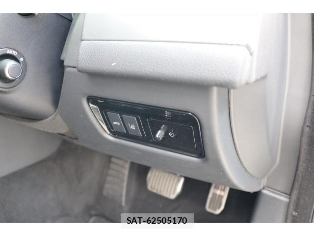 Jaguar XF 2019-06 8010709-17