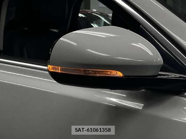 Jaguar XF 2019-09 8012628-13