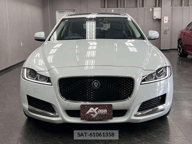 Jaguar XF 2019-09 8012628-6