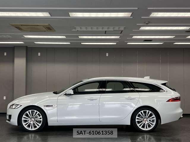Jaguar XF 2019-09 8012628-8