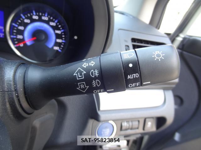 Subaru XV HYBRID 2014-01 8007318-12