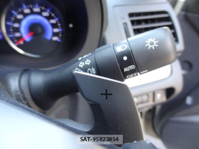 Subaru XV HYBRID 2014-01 8007318-15