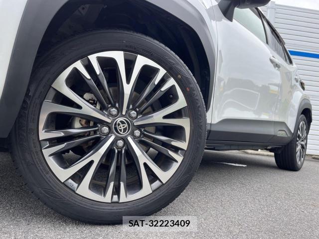 Toyota YARIS CROSS 2023-03 8003636-11