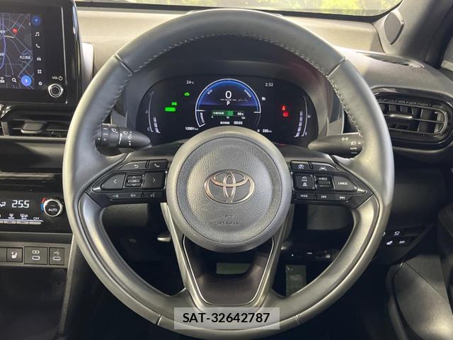 Toyota YARIS CROSS 2025-01 8004731-11