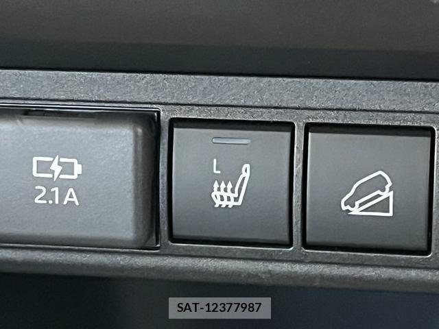 Toyota YARIS CROSS 2021-01 8006363-12