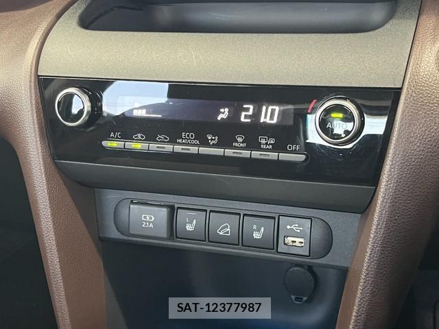Toyota YARIS CROSS 2021-01 8006363-16