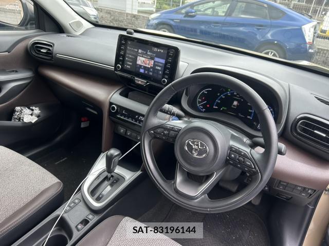 Toyota YARIS CROSS 2021-11 8008675-2