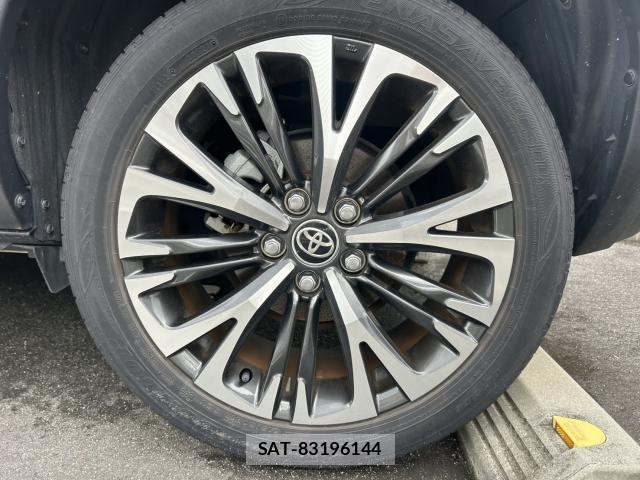 Toyota YARIS CROSS 2021-11 8008675-6