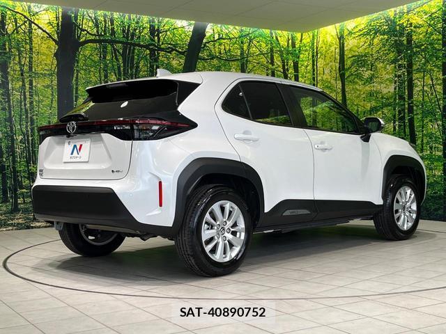 Toyota YARIS CROSS 2025-06 8008788-16