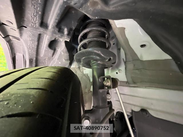 Toyota YARIS CROSS 2025-06 8008788-19