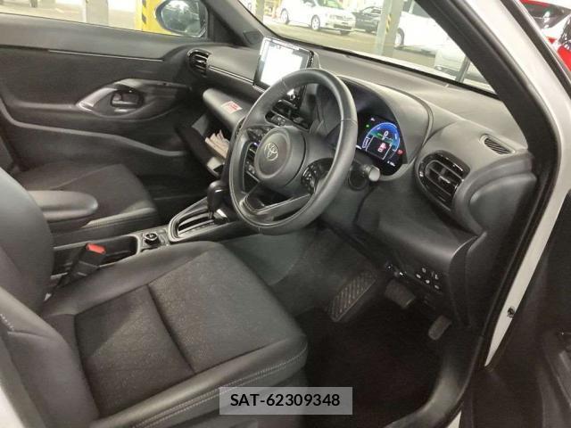 Toyota YARIS CROSS 2025-10 8009328-3