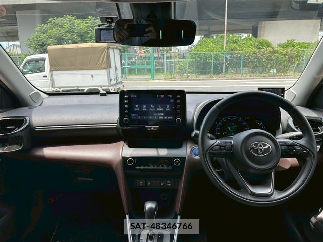 Toyota YARIS CROSS 2021-07 8009878-12