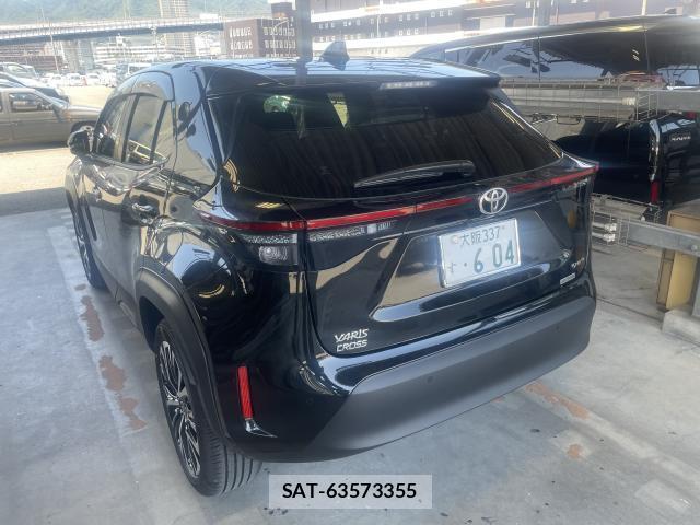Toyota YARIS CROSS 2025-12 8011624-1