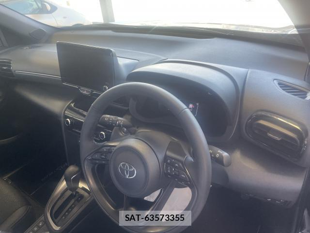 Toyota YARIS CROSS 2025-12 8011624-2