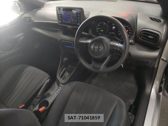 Toyota YARIS 2021-06 8003730-2